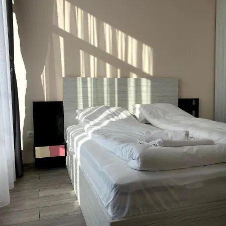 Mountain View Magenta White Apartment Sofia Exterior photo