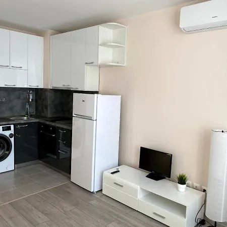 Mountain View Magenta White Apartment Sofia Exterior photo